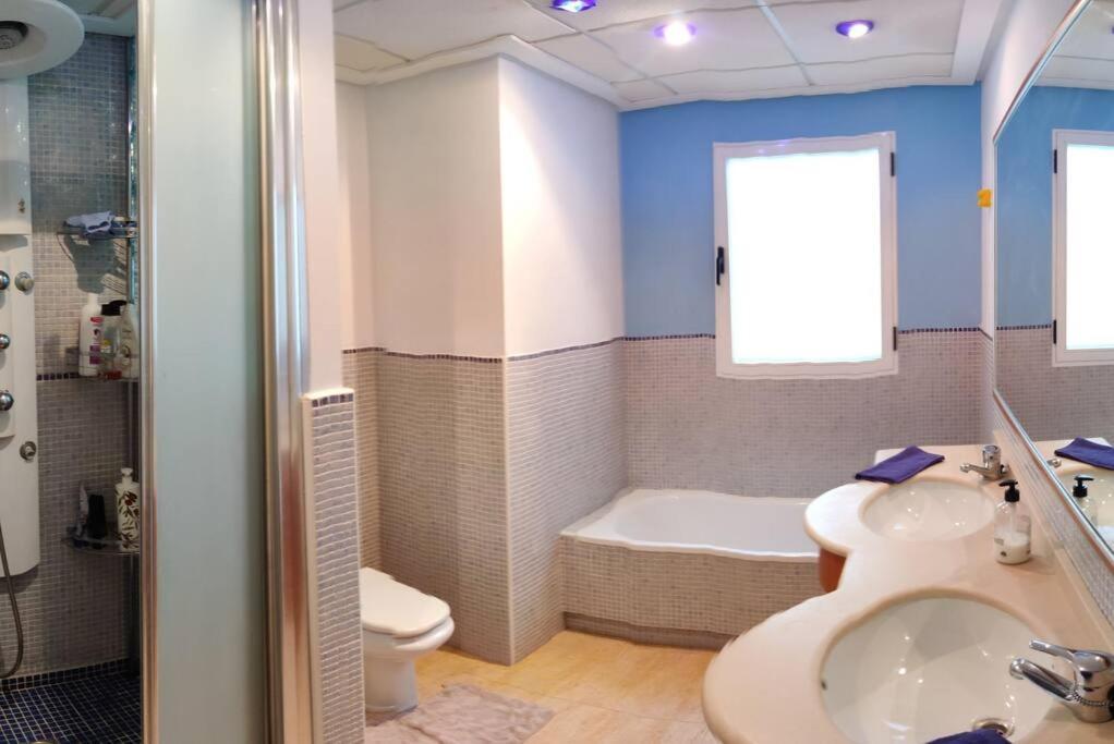Beautiful Stay Near Park Дения Экстерьер фото